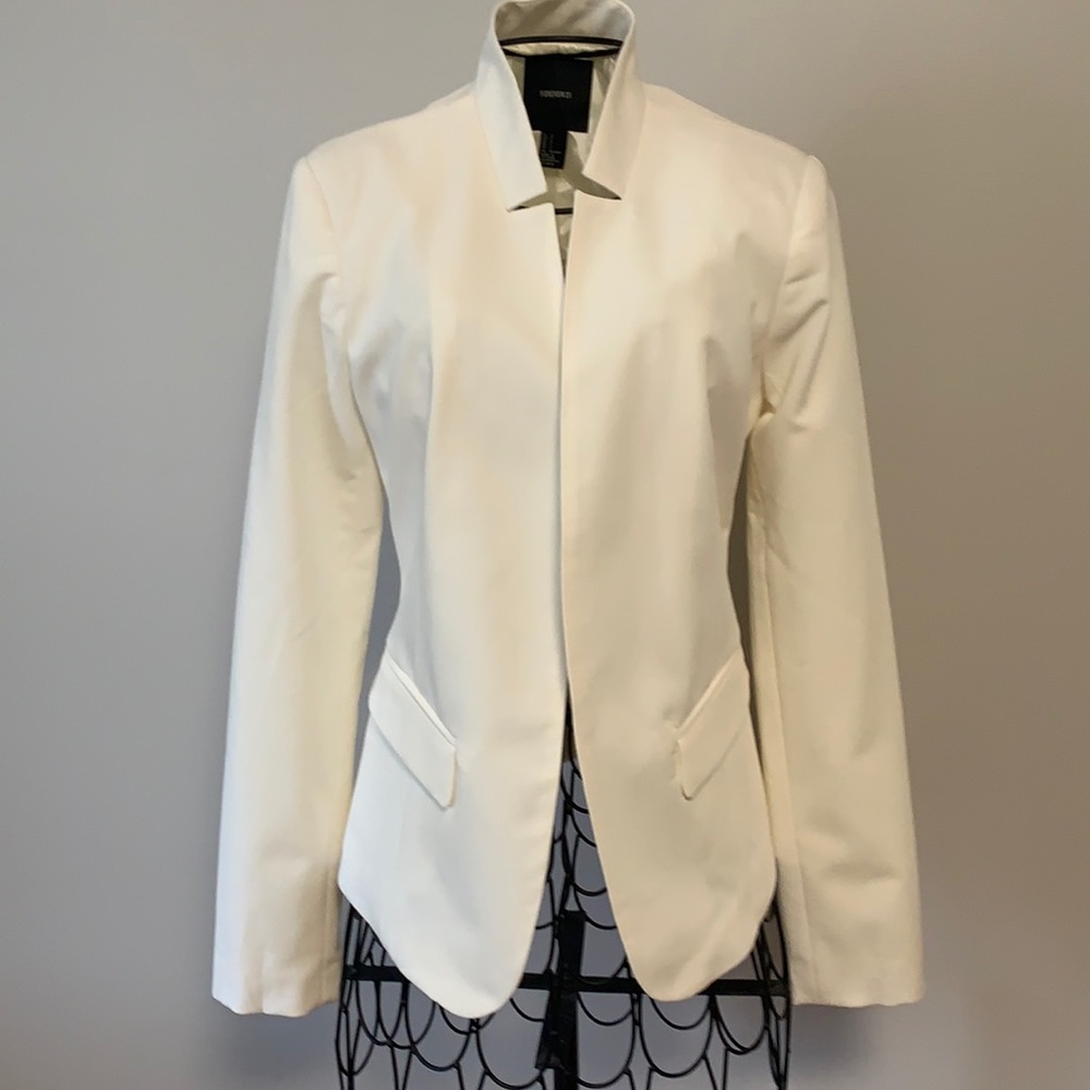 New with tags forever 21 cream blazer